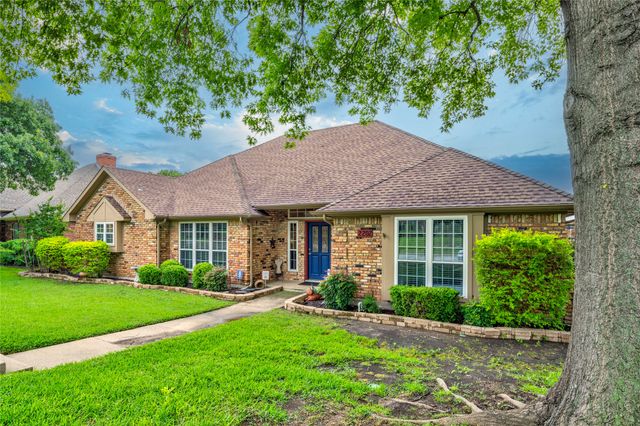 2202 Burgundy Drive, Carrollton, TX 75006
