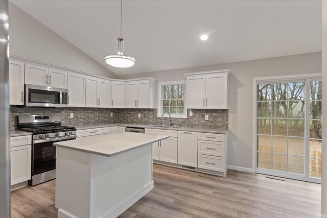 53712 Terre Verde Hills Court, South Bend, IN 46628