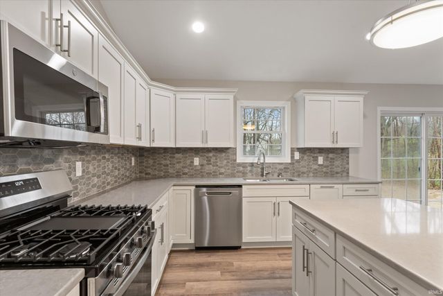 53712 Terre Verde Hills Court, South Bend, IN 46628
