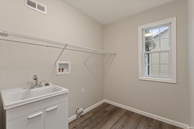 53712 Terre Verde Hills Court, South Bend, IN 46628