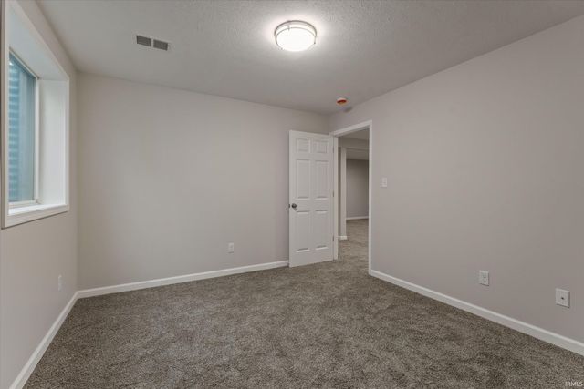 53712 Terre Verde Hills Court, South Bend, IN 46628