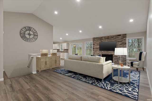 53712 Terre Verde Hills Court, South Bend, IN 46628