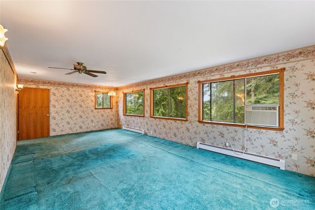 671 Edmonds Road, Coupeville, WA 98239