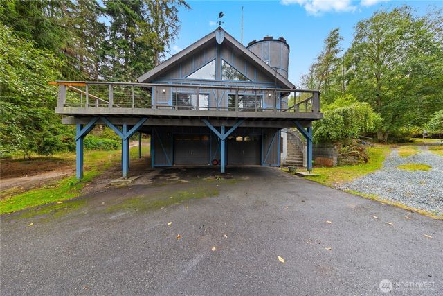 671 Edmonds Road, Coupeville, WA 98239