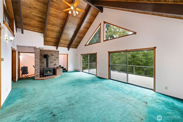 671 Edmonds Road, Coupeville, WA 98239