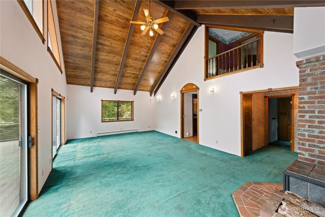 671 Edmonds Road, Coupeville, WA 98239