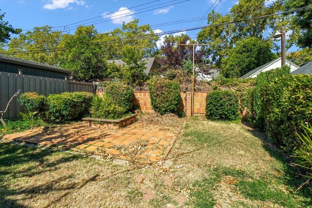 1728 42nd St, Sacramento, CA 95819