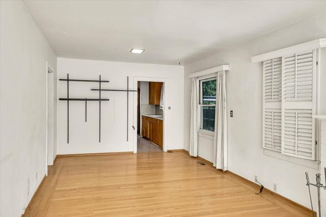 1728 42nd St, Sacramento, CA 95819