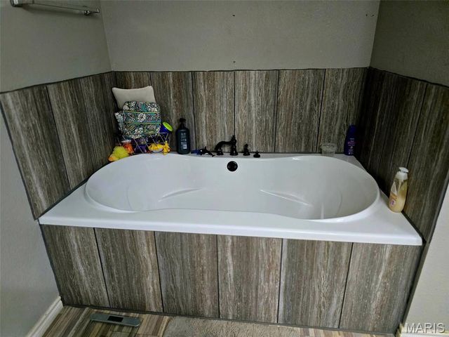 229 Carter 254, Grandin, MO 63943