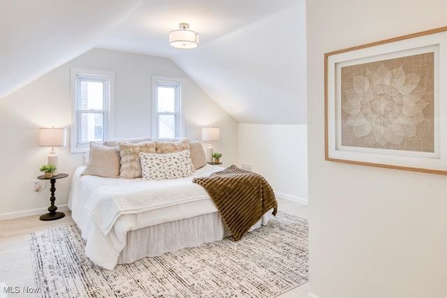 3526 Raymont Boulevard, University Heights, OH 44118