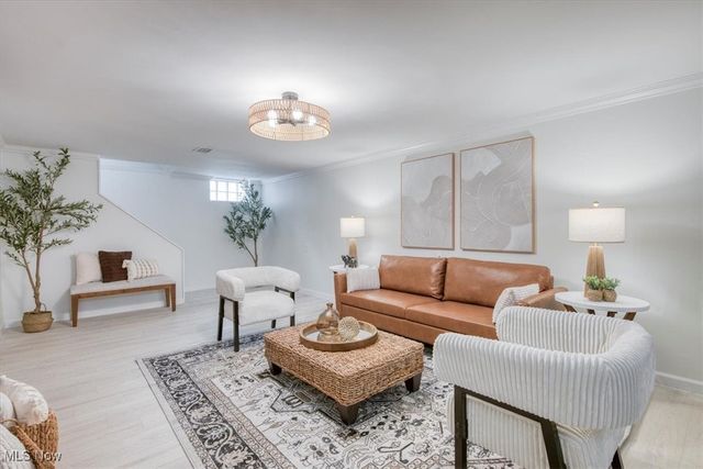 3526 Raymont Boulevard, University Heights, OH 44118