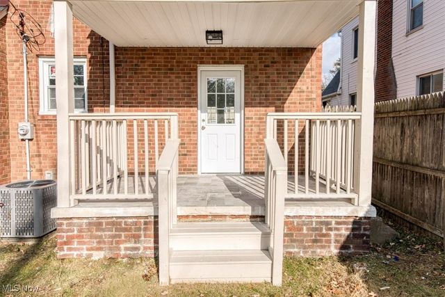 3526 Raymont Boulevard, University Heights, OH 44118