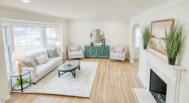 3526 Raymont Boulevard, University Heights, OH 44118