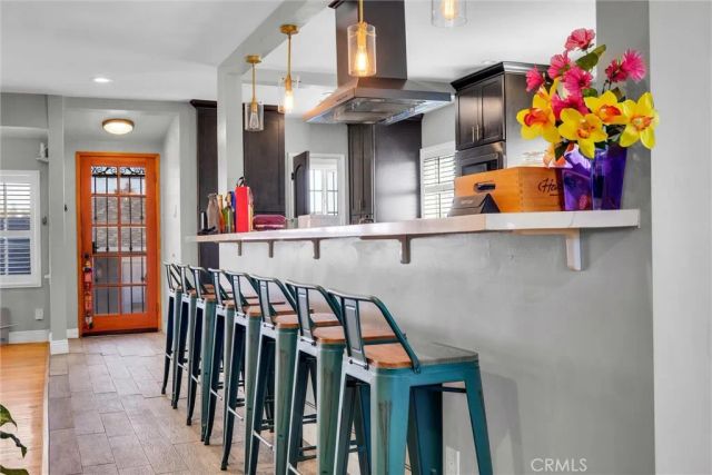 6104 S La Cienega, Ladera Heights, CA 90056