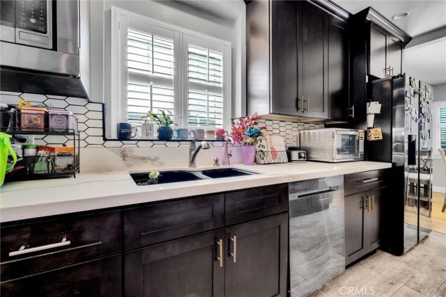 6104 S La Cienega, Ladera Heights, CA 90056