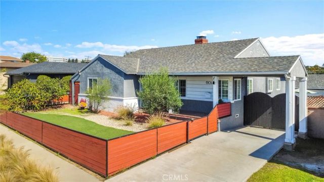 6104 S La Cienega, Ladera Heights, CA 90056