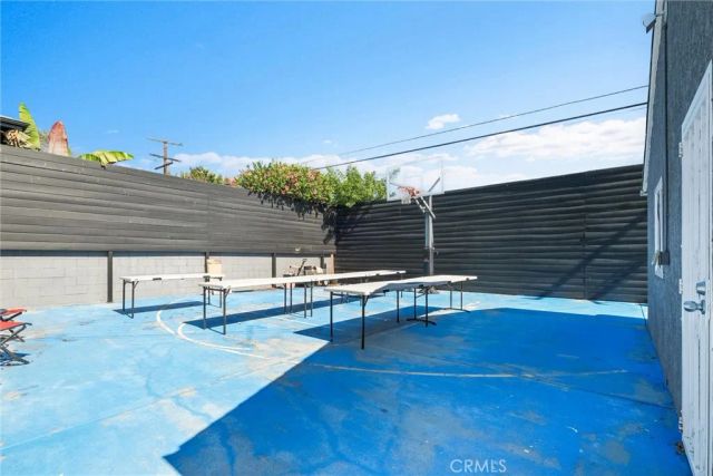 6104 S La Cienega, Ladera Heights, CA 90056