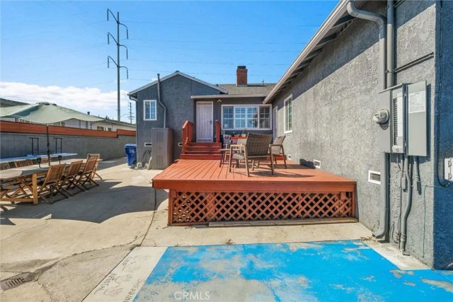 6104 S La Cienega, Ladera Heights, CA 90056