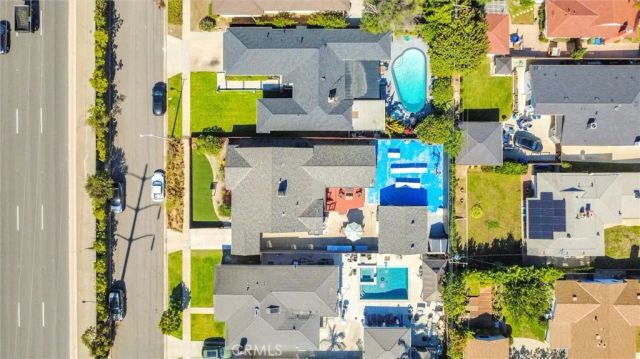 6104 S La Cienega, Ladera Heights, CA 90056