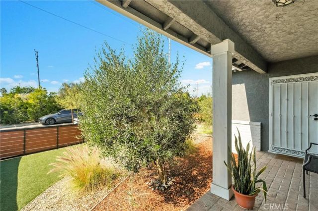 6104 S La Cienega, Ladera Heights, CA 90056