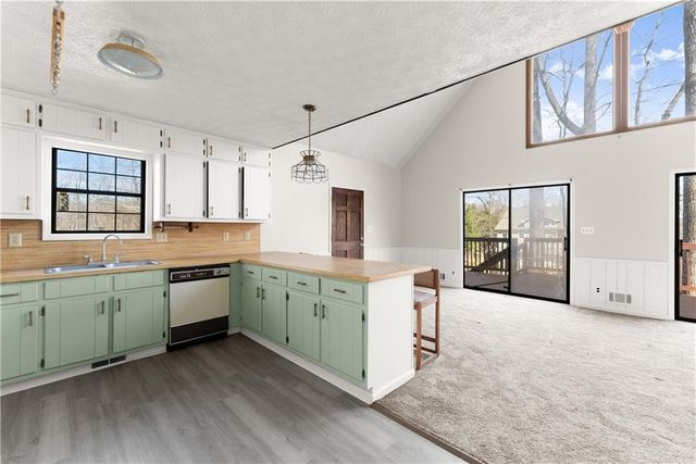 6800 Thunder Trail, Gainesville, GA 30506