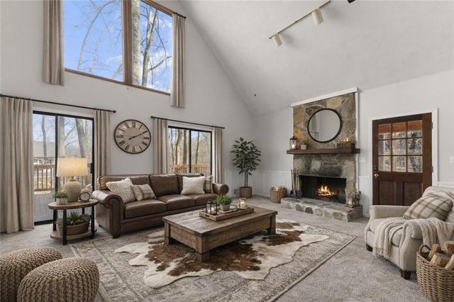 6800 Thunder Trail, Gainesville, GA 30506