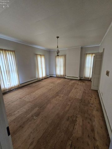 2312 Hayes Avenue, Sandusky, OH 44870