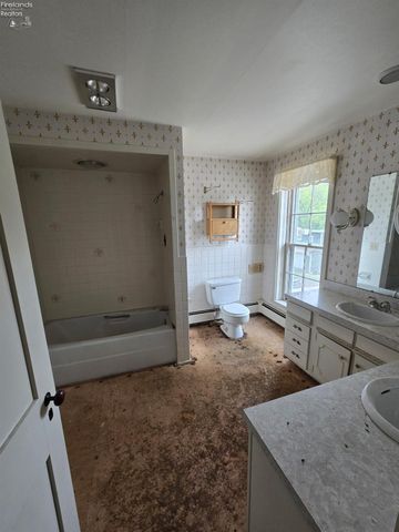 2312 Hayes Avenue, Sandusky, OH 44870