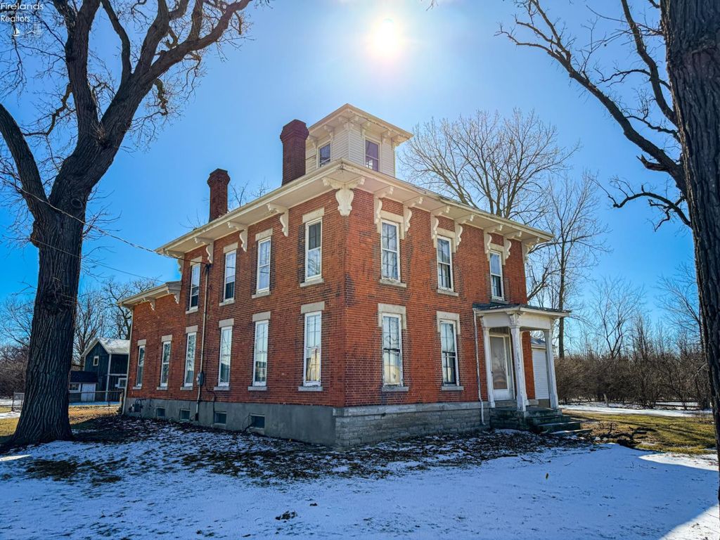 2312 Hayes Avenue, Sandusky, OH 44870