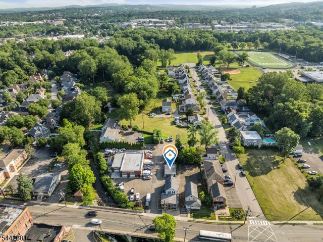 114 E Main St, Little Falls Twp., NJ 07424