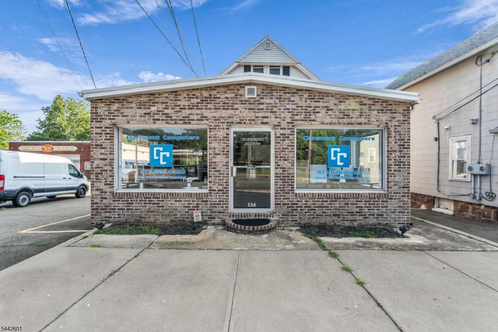 114 E Main St, Little Falls Twp., NJ 07424