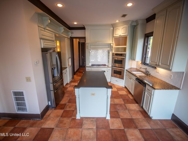 172 Northshore Way, Madison, MS 39110