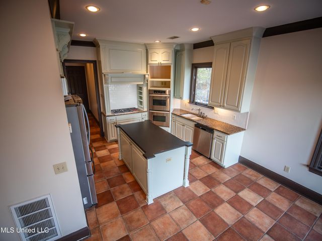 172 Northshore Way, Madison, MS 39110