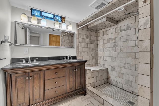 260 Mason Avenue, Ann Arbor, MI 48103