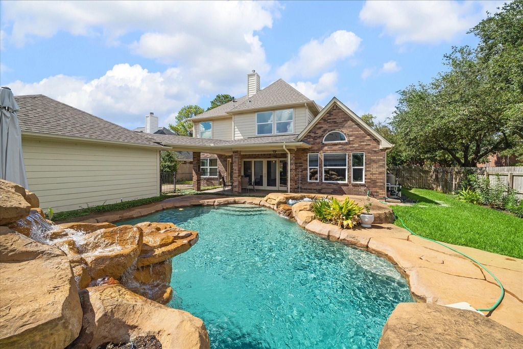 16703 Chestnut Meadow Court, Sugar Land, TX 77479
