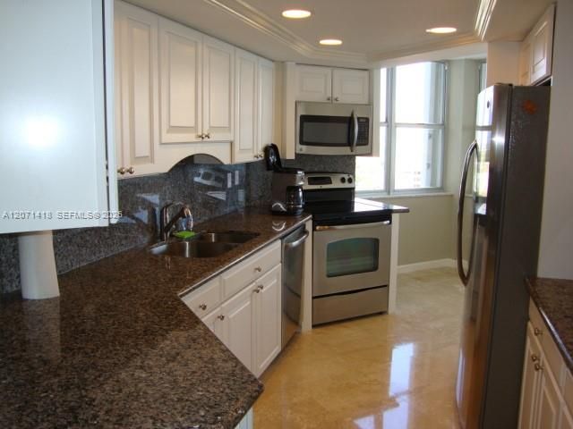1340 S Ocean Boulevard 1003, Pompano Beach, FL 33062