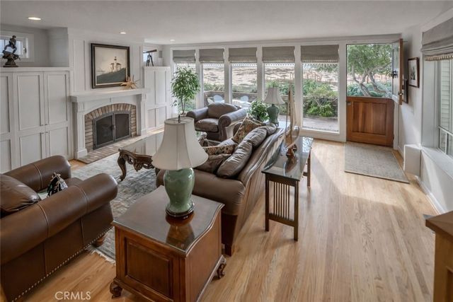 1105 E Balboa, Newport Beach, CA 92661