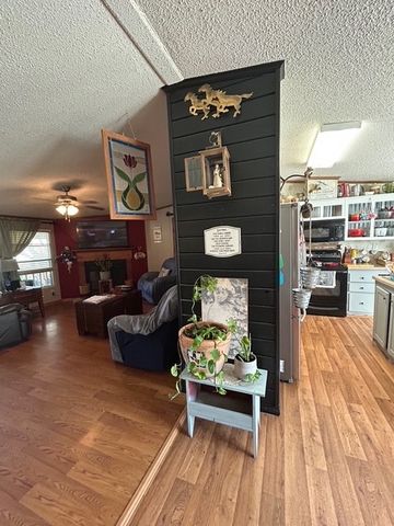 403 County Road 324, Alice, TX 78332