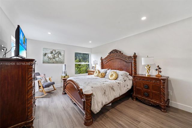 10310 NW 5th Ter 4-26, Miami, FL 33172