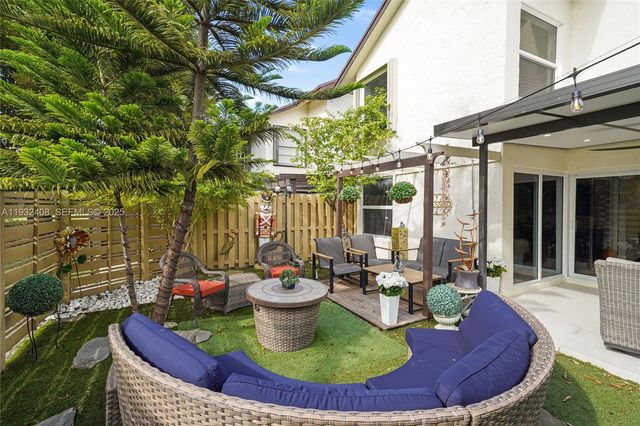 10310 NW 5th Ter 4-26, Miami, FL 33172