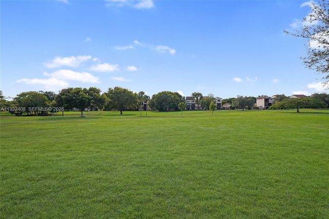 10310 NW 5th Ter 4-26, Miami, FL 33172