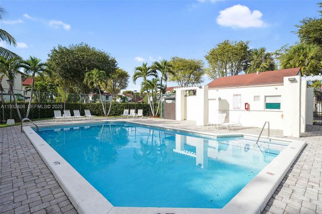 10310 NW 5th Ter 4-26, Miami, FL 33172