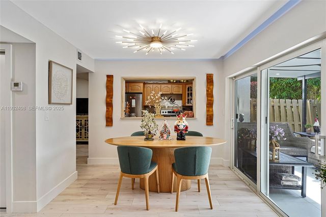 10310 NW 5th Ter 4-26, Miami, FL 33172