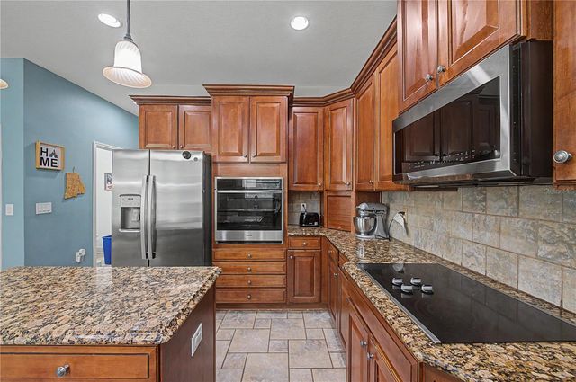 8137 LAGERFELD DRIVE, Land O Lakes, FL 34637