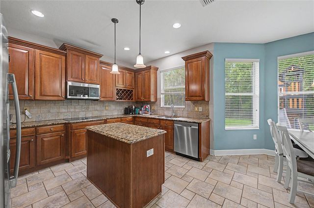 8137 LAGERFELD DRIVE, Land O Lakes, FL 34637