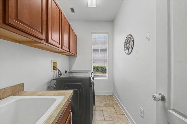 8137 LAGERFELD DRIVE, Land O Lakes, FL 34637
