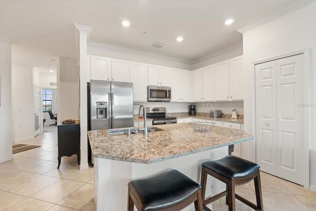16904 VARDON TERRACE 301, Lakewood Ranch, FL 34211