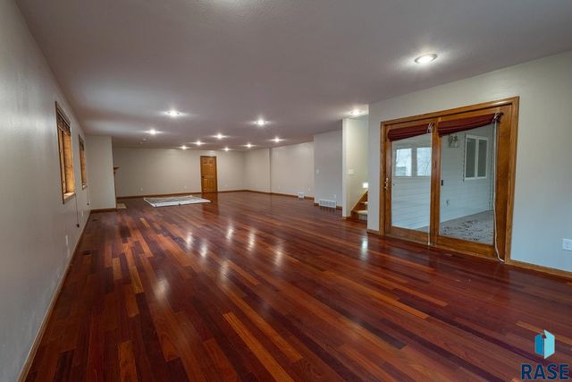 7 N Sun Valley Pl Place, Sioux Falls, SD 57110