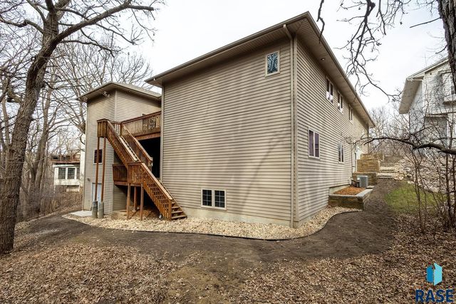 7 N Sun Valley Pl Place, Sioux Falls, SD 57110