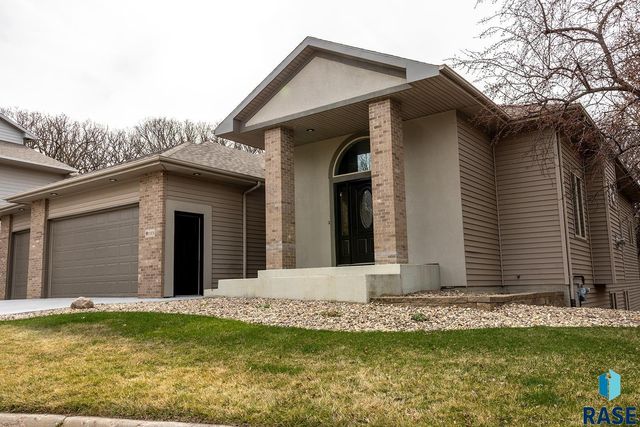 7 N Sun Valley Pl Place, Sioux Falls, SD 57110